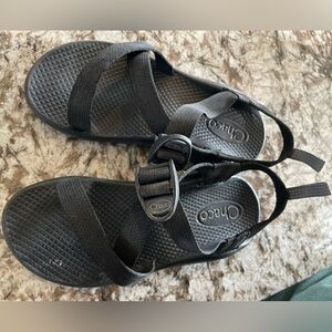 Chaco Sandal Big Kids Size 3 EUC- Black